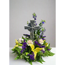 Load image into Gallery viewer, Celtic Cross Arrangement