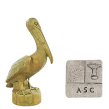 Load image into Gallery viewer, Pelican on Post