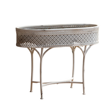 Load image into Gallery viewer, Highlands Planter w/ Liner
