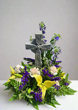 Load image into Gallery viewer, Celtic Cross Arrangement
