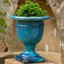 Load image into Gallery viewer, Beldon Urn

